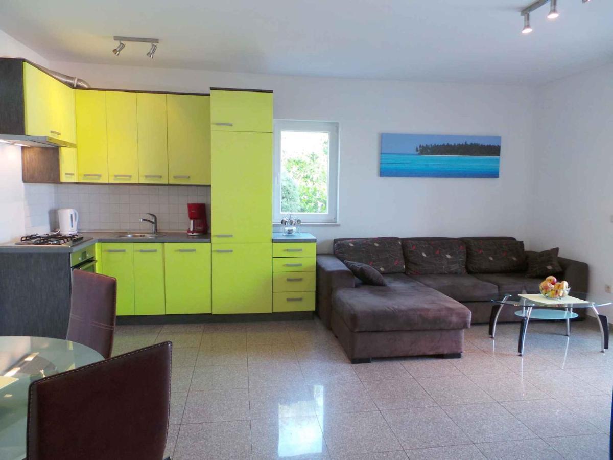 Holiday Home In Malinska/Insel Krk 13031 Kültér fotó