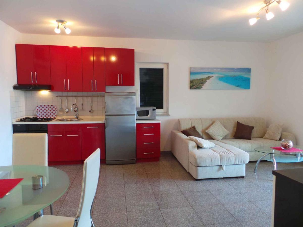 Holiday Home In Malinska/Insel Krk 13031 Kültér fotó